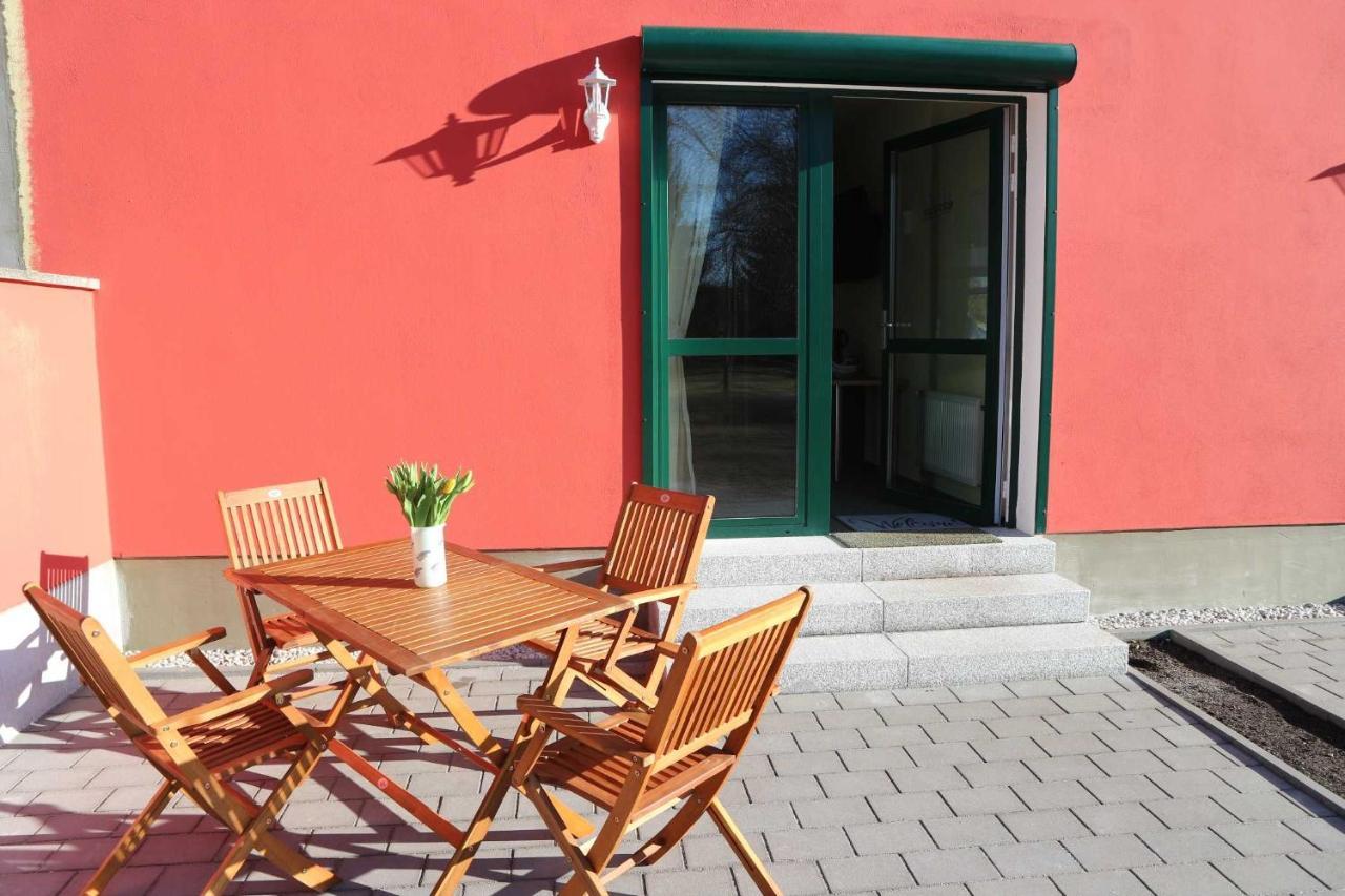 Pension Am Waldguertel Forst  Buitenkant foto